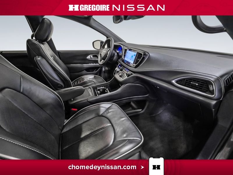 2025 Chrysler Pacifica Grey Saint-Eustache - photo #27