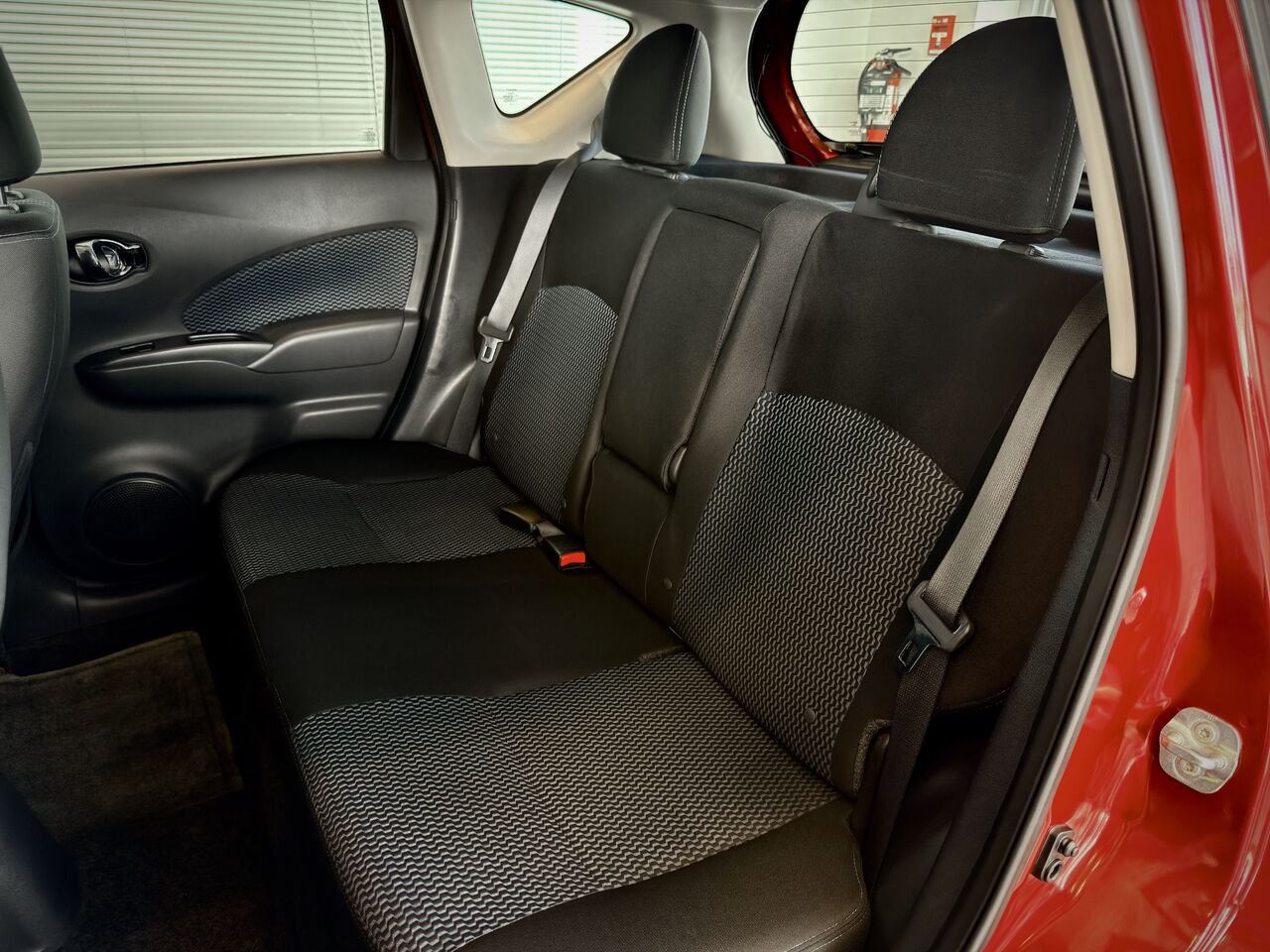 2018 Nissan Versa Note Red Notre-Dame-des-Prairies - photo #15