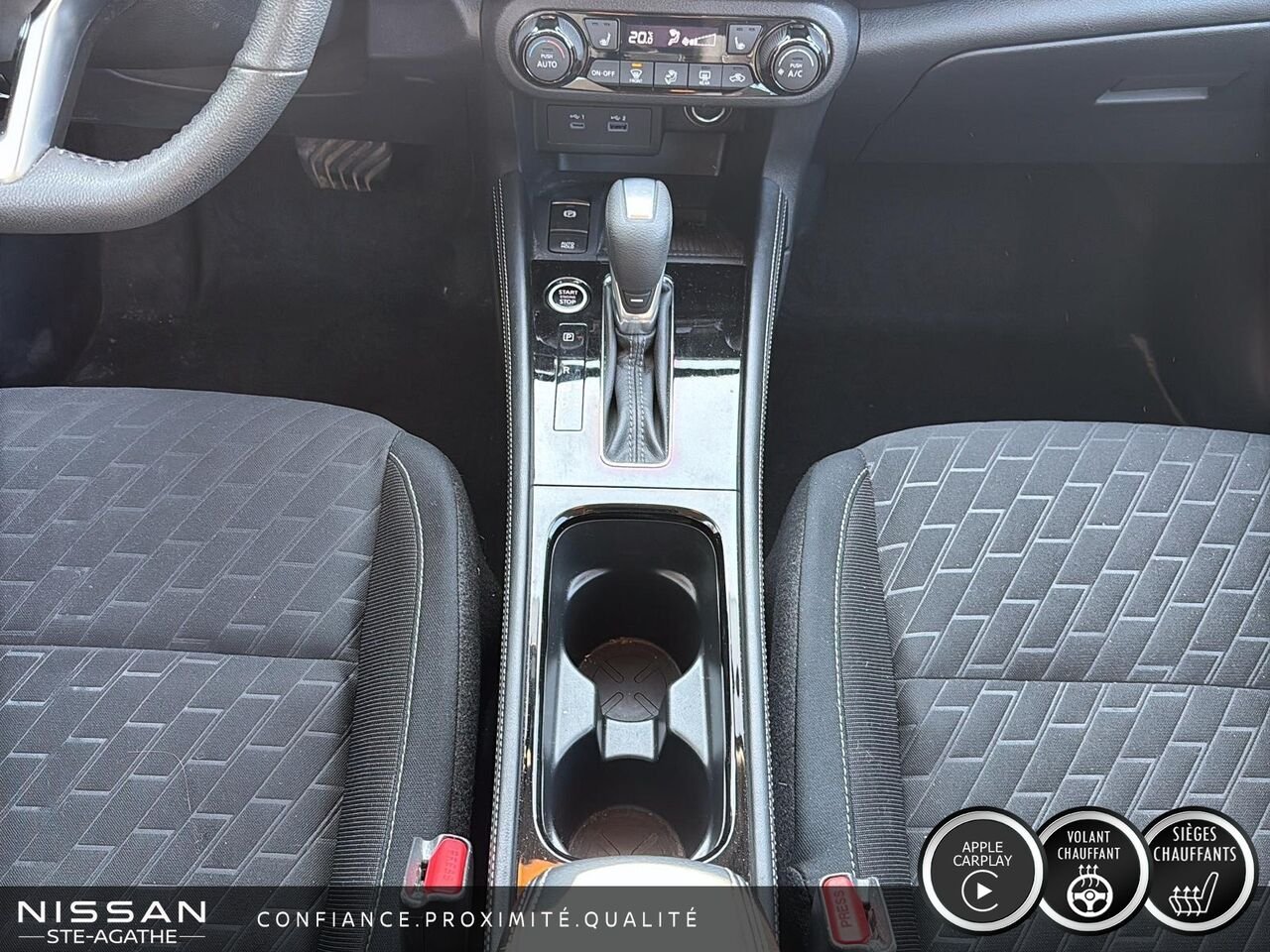 Nissan Kicks SV | CARPLAY | VOLANT CHAUFFANT | DÉMARRAGE À DISTANCE 2024 Bleu Saint-Jérôme - photo #9