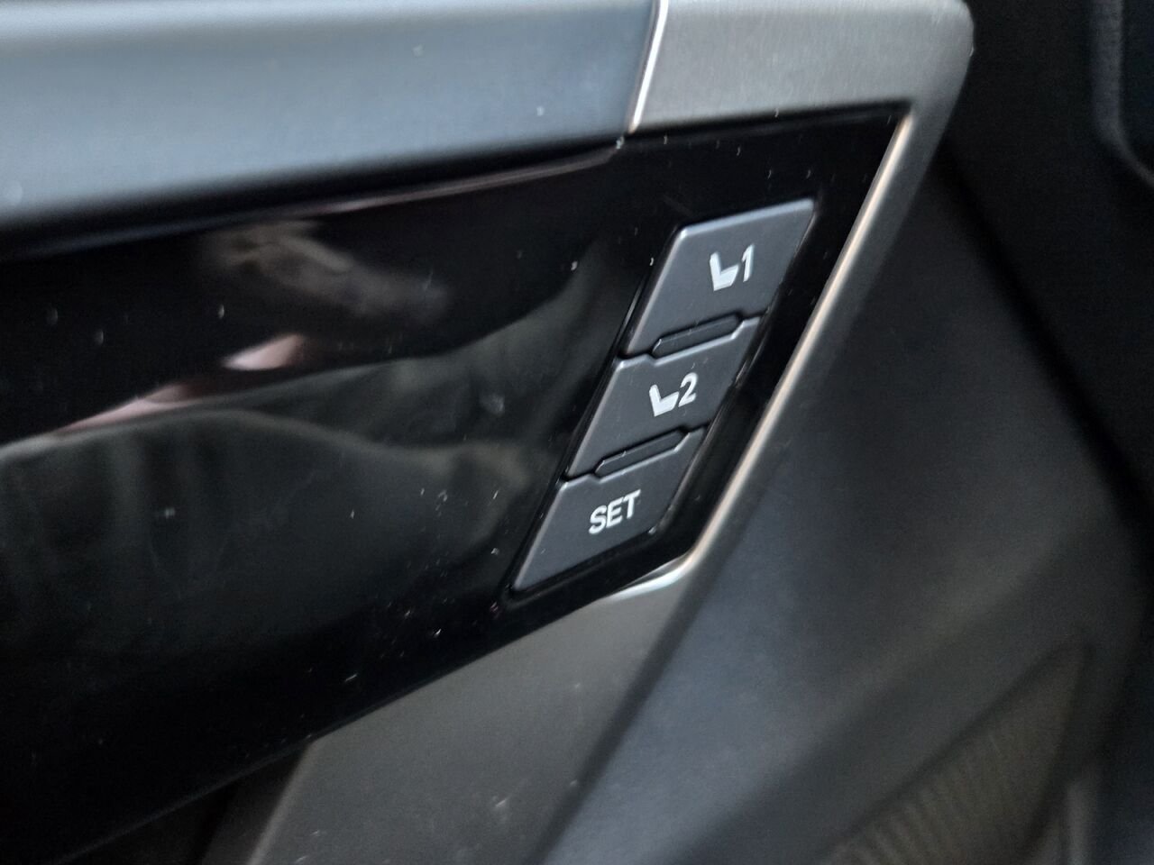 2023 Toyota TUNDRA LIMITED Black Mont-Laurier - photo #16