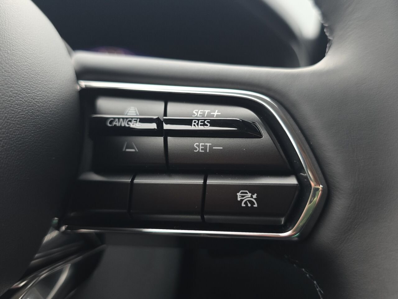 Mazda CX-70 hybride rechargeable GS-L SC TI 2026 Noir de jais mica Val-David - photo #21
