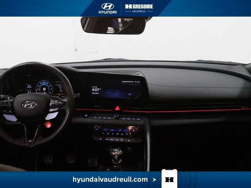Hyundai Elantra YP225 | Manual 2023 Gris Laval - photo #22