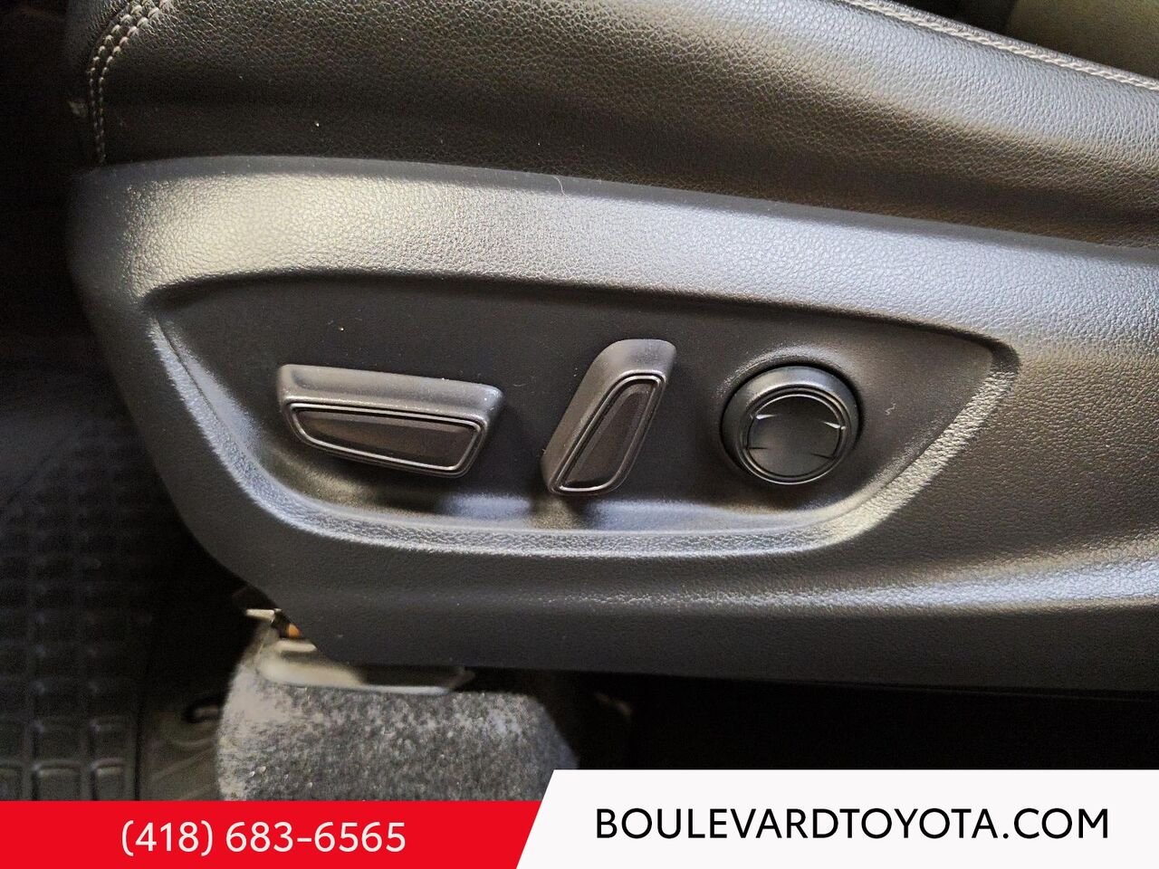 2022 Toyota Corolla Cross 100455A-22 | XLE, AWD Silver Québec - photo #9
