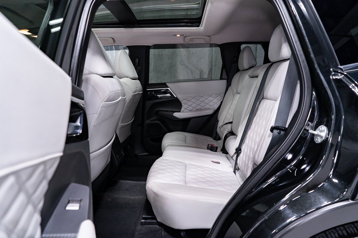 Mitsubishi Outlander SE 2023 Noir Montréal - photo #15