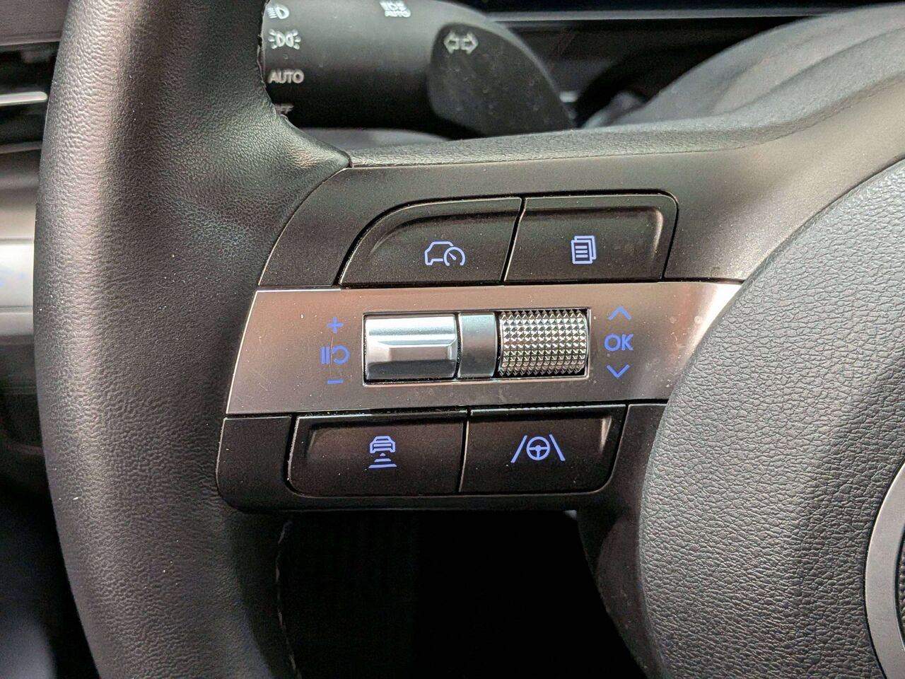 2025 Hyundai Kona 2.0L Preferred AWD Grey Val-David - photo #13