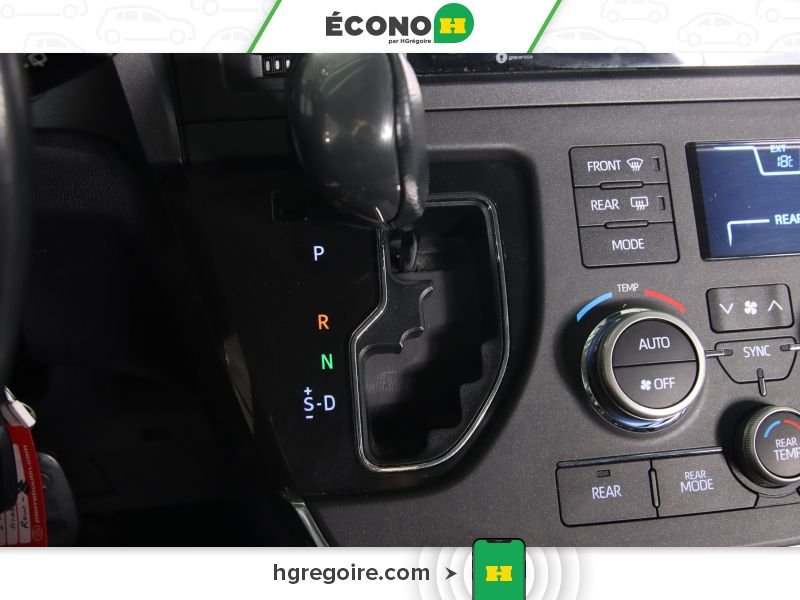 Toyota Sienna 2018 Gris Blainville - photo #11