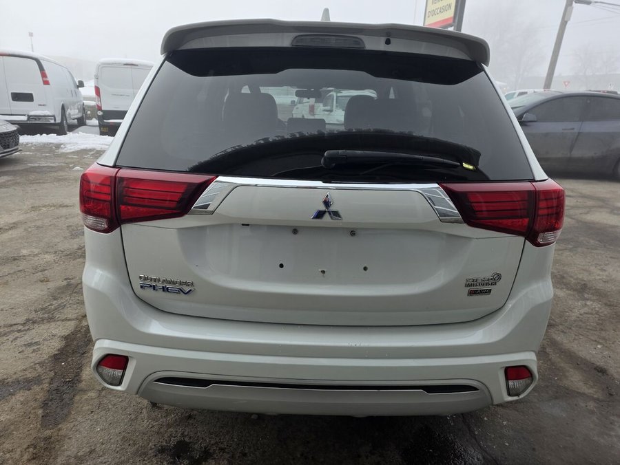 2020 Mitsubishi Outlander Plug-In Hybrid 2020 White