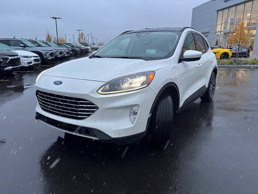 2022 Ford Escape Titanium Plug-In Hybrid PHEV 650A FWD 2.5L | Panoramic Sunroof White
