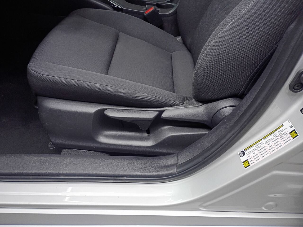 Toyota Corolla 2023 Argent Blainville - photo #17