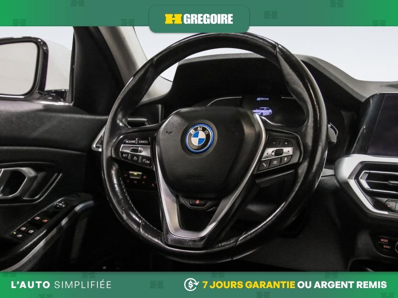BMW 330 729903 | 330e HYB PLUT IN AUTO A/C CUIR TOIT NAV GR ELECT M 2022 Blanc Laval - photo #18