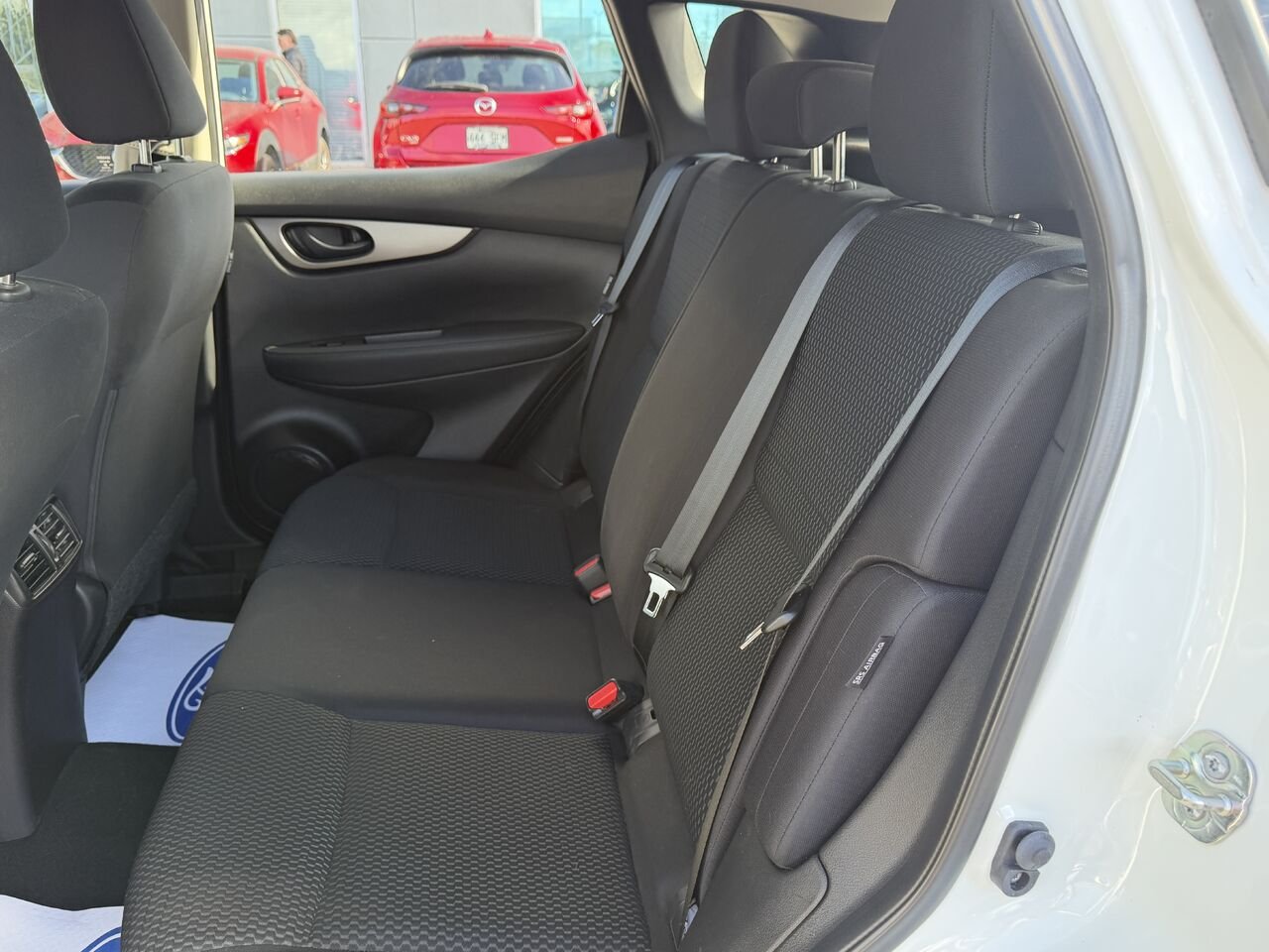 2021 Nissan Qashqai White Ste-Marie - photo #8