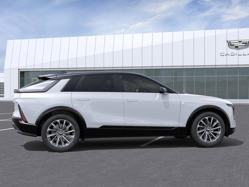 CADILLAC LYRIQ Sport haut de gamme 4 portes 2027 Blanc éclatant, triple couche Sherbrooke - photo #4