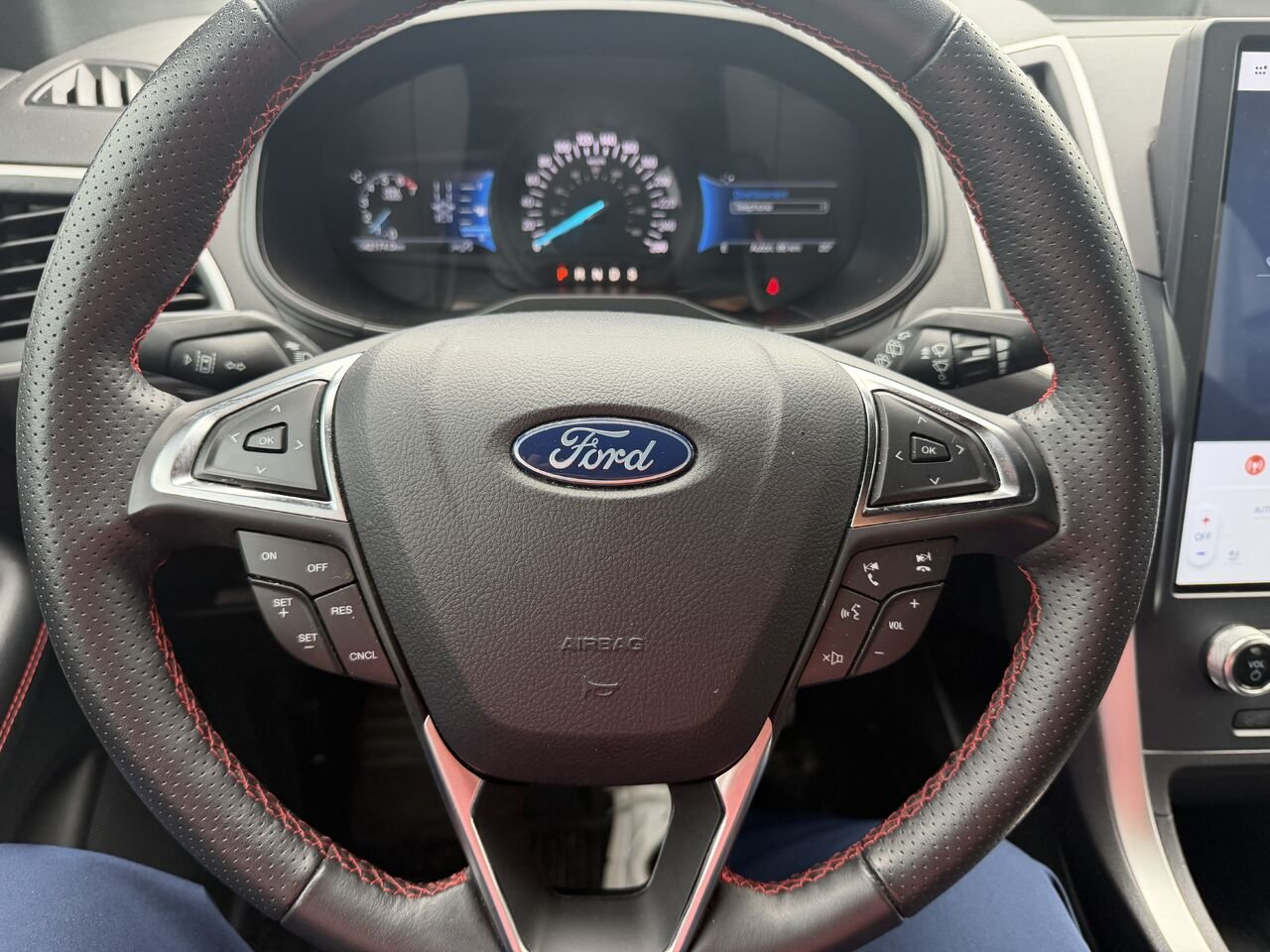 2024 Ford Edge Grey Mont-Laurier - photo #12