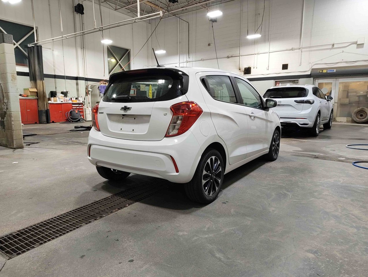 2022 Chevrolet Spark 4dr HB CVT 1LT White Sherwood Park - photo #5