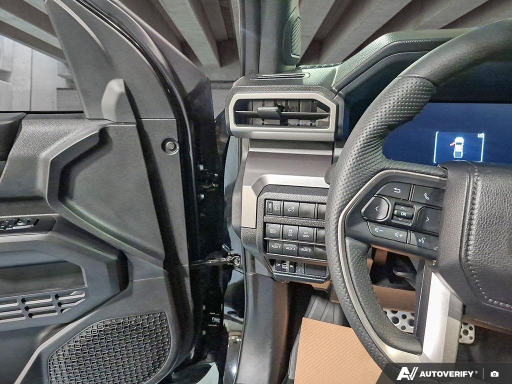 2025 Toyota Tacoma S2502517 | 4x4 Double Cab Auto | LB5JNA Black Edmonton - photo #15