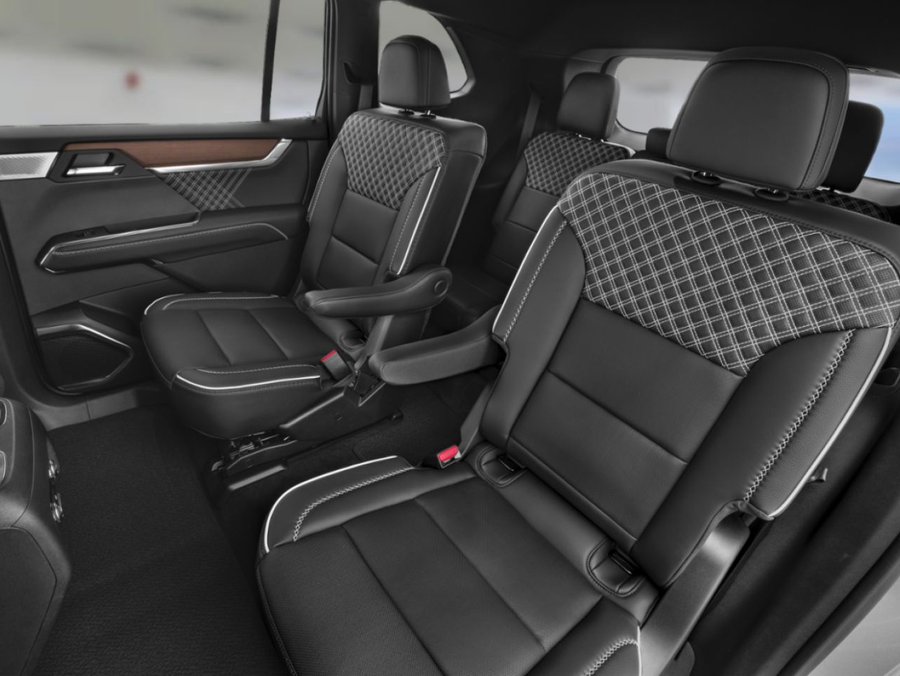 2027 GMC Acadia ACADIA AWD DENALI ULTIMATE (5SD) EBONY TWILIGHT METALLIC