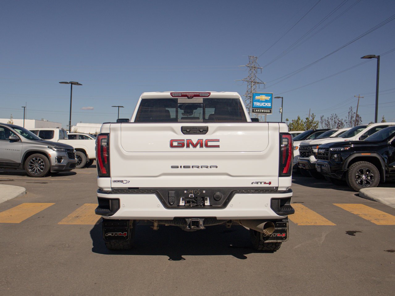 2024 GMC Sierra 2500HD 4WD Crew Cab 159 AT4 White Sherwood Park - photo #8