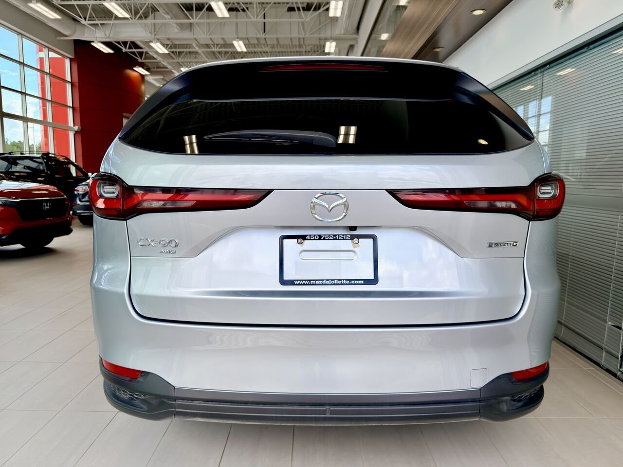 2024 Mazda CX-90 hybride léger GS-L 4WD Silver Notre-Dame-des-Prairies - photo #9