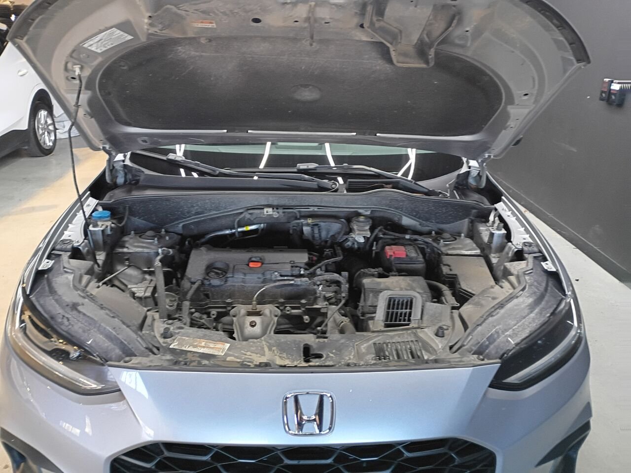 2025 Honda HR-V Silver Blainville - photo #30