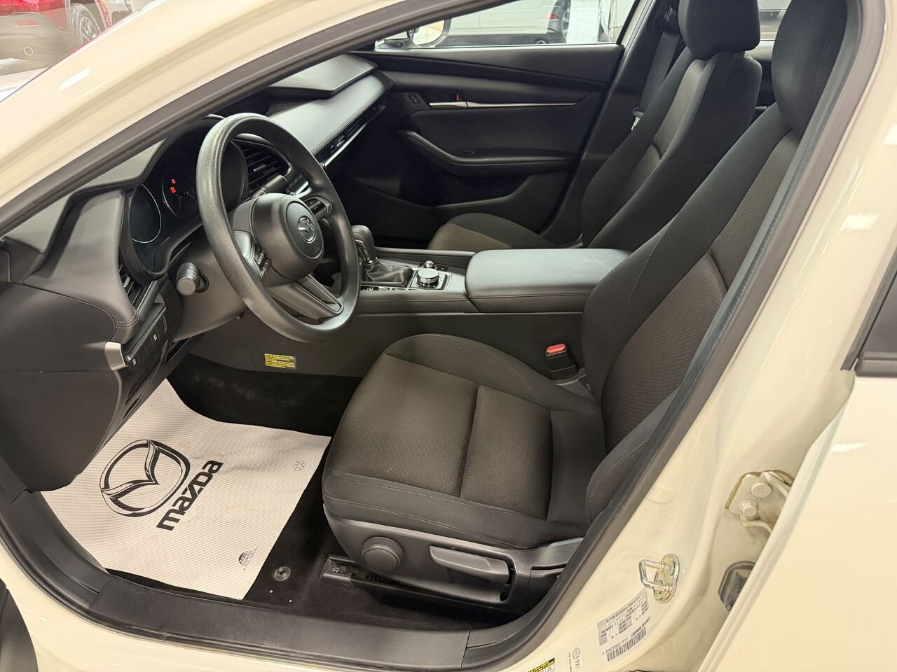 Mazda Mazda3 2023 Blanc Lac Mégantic - photo #9