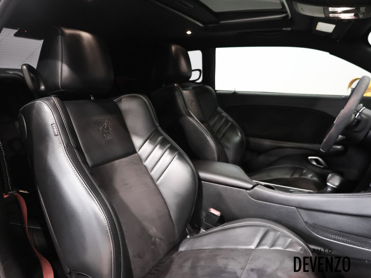 2018 Dodge Challenger Yellow Saint-Eustache - photo #7