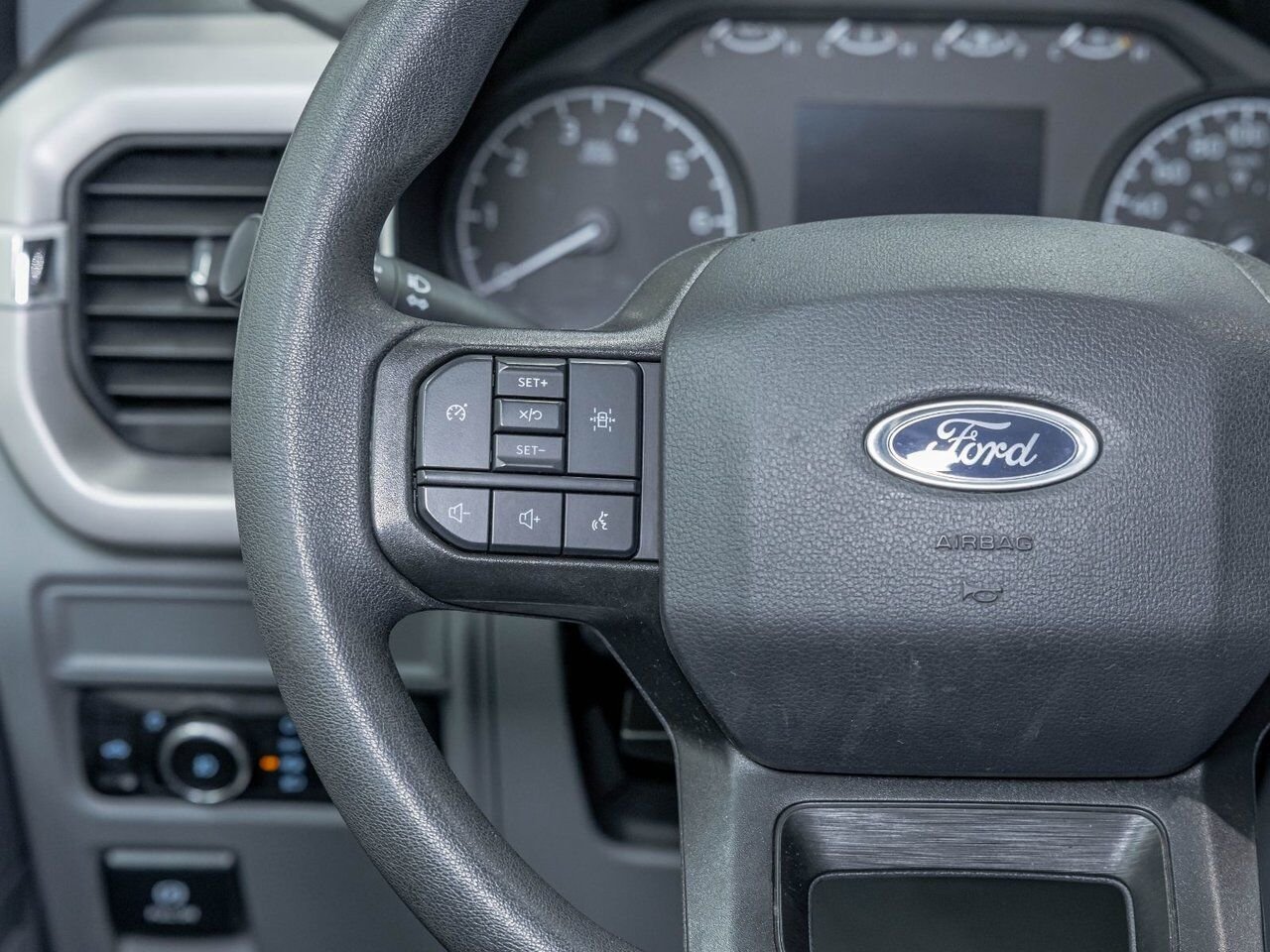 Ford F-150 XLT CREW 4X4 ECOBOOST *NAV* CARPLAY HITCH IV USB 2023 Noir Saint-Jérôme - photo #14