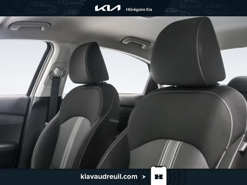 2023 Kia Forte Grey Laval - photo #8