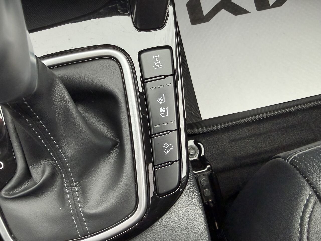 2024 Kia Seltos Black Thetford Mines - photo #34