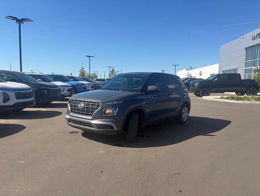 2025 Hyundai Venue Essential 1.6L | Heated Bucket Seats Grey