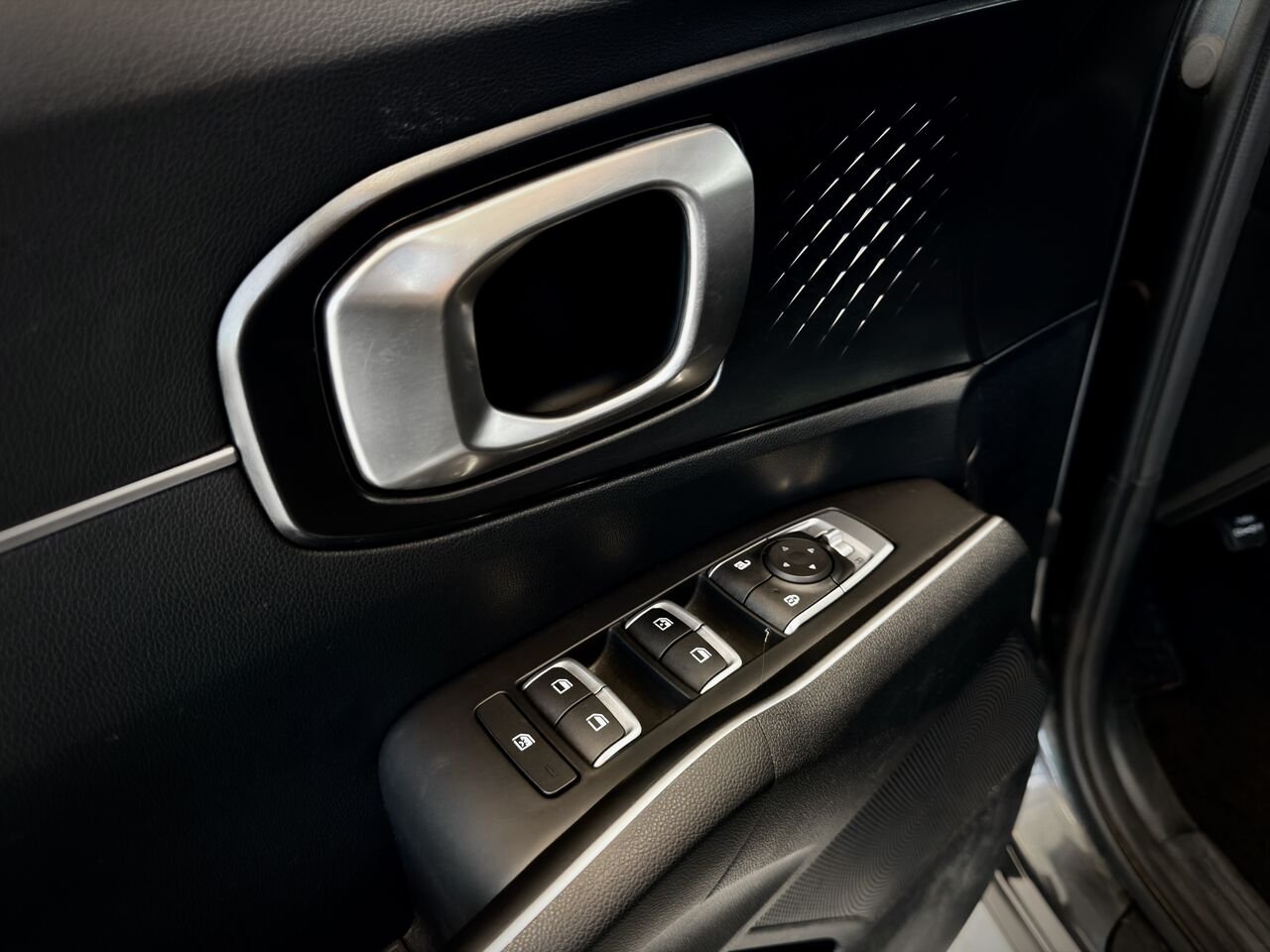Kia Sorento 2022 Gris Notre-Dame-des-Prairies - photo #28