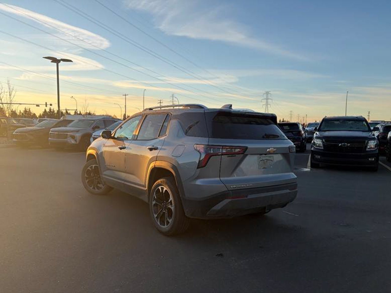 2025 Chevrolet Equinox AWD 4dr LT w/2LT Grey Sherwood Park - photo #3