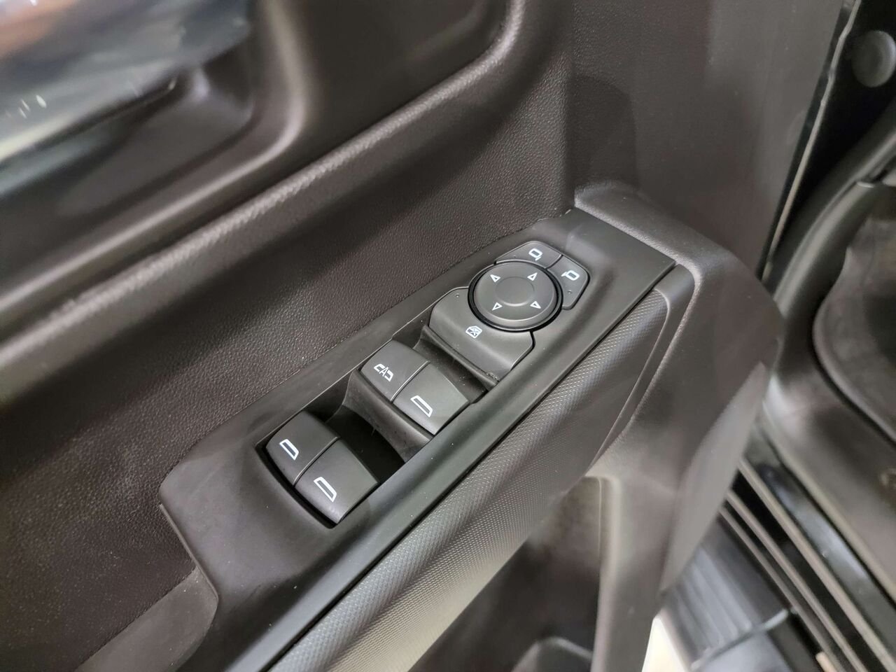 2022 Chevrolet Silverado 1500 LTD 4WD Crew Cab 157" Custom Trail Boss Black Val-David - photo #31