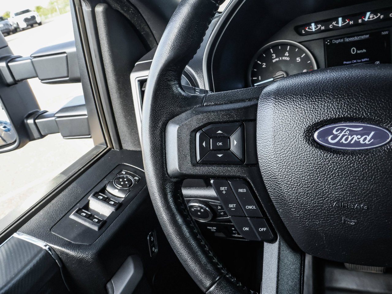 2020 Ford F-150 XLT 4WD SuperCrew 5.5' Box Blue Sherwood Park - photo #21