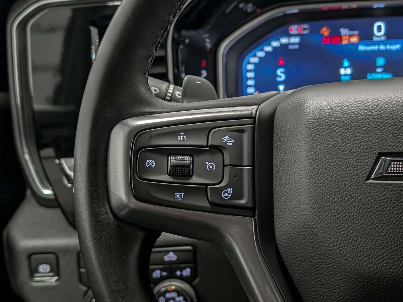 CHEVROLET Silverado 1500 RST 4WD Crew Cab Moteur V8 5.3L 2026 Autre Sherbrooke - photo #19