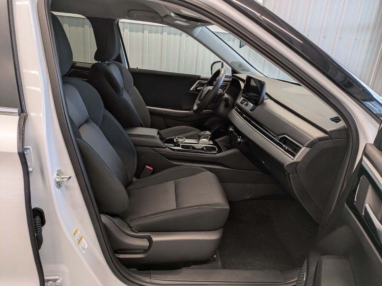 Mitsubishi Outlander 2025 Blanc Gatineau - photo #15