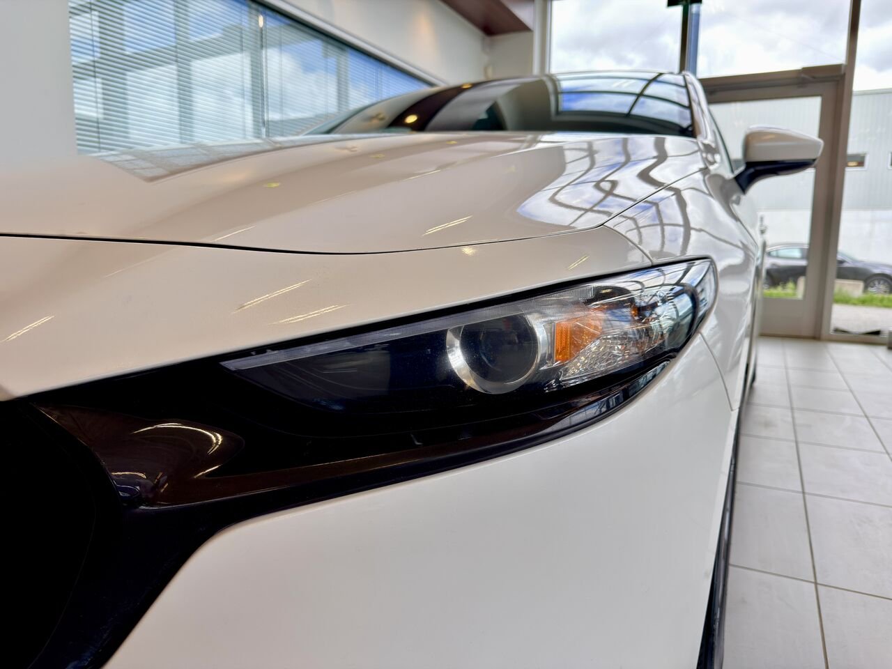 2022 Mazda Mazda3 Sport White Notre-Dame-des-Prairies - photo #6
