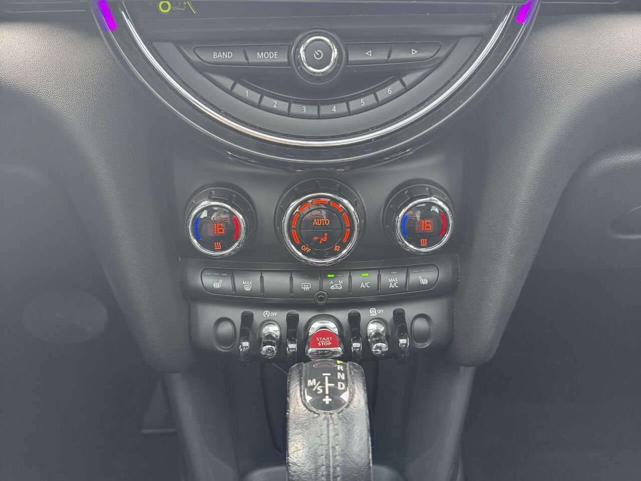 MINI Cooper toit rigide 5 portes 2015 Vert Granby - photo #21