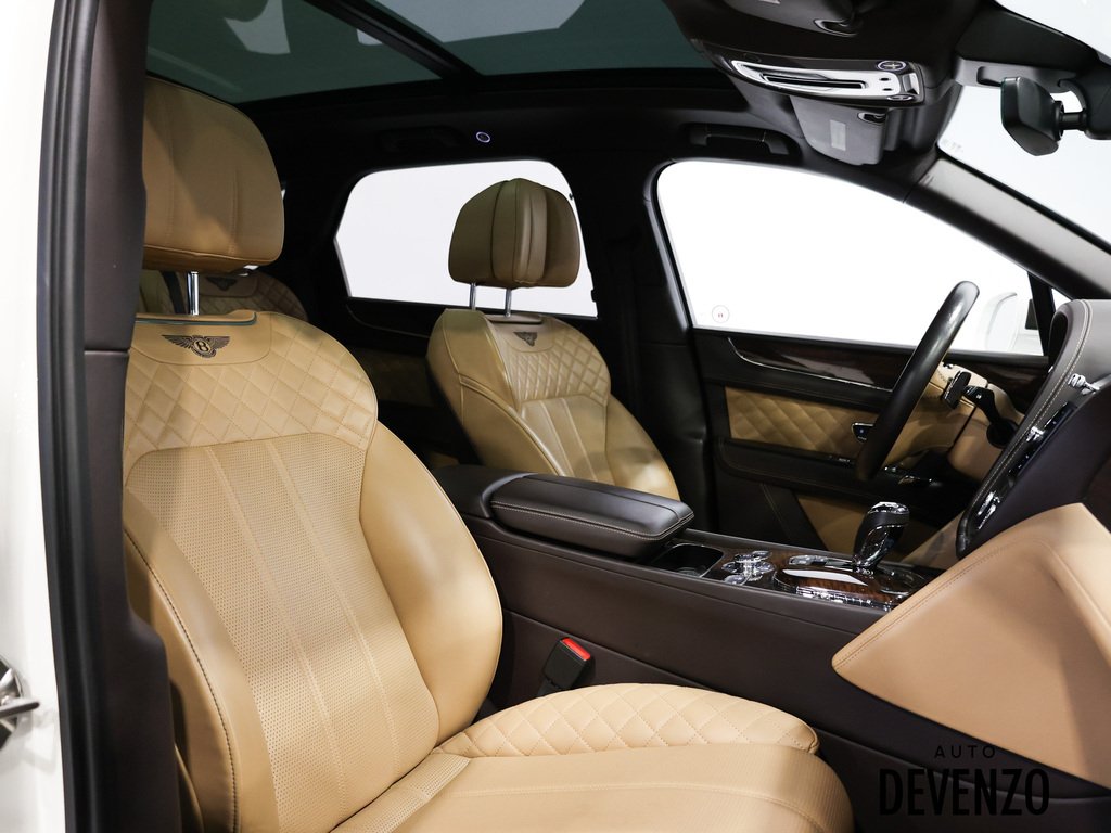 Bentley Bentayga 2017 Blanc Saint-Eustache - photo #8