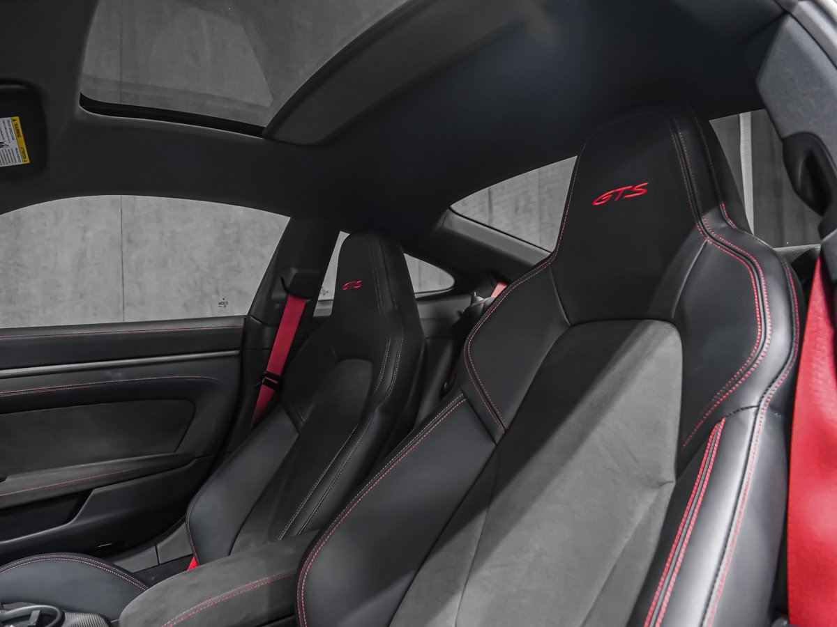 2024 Porsche 911 CARRERA 4 GTS Black Montreal - photo #30
