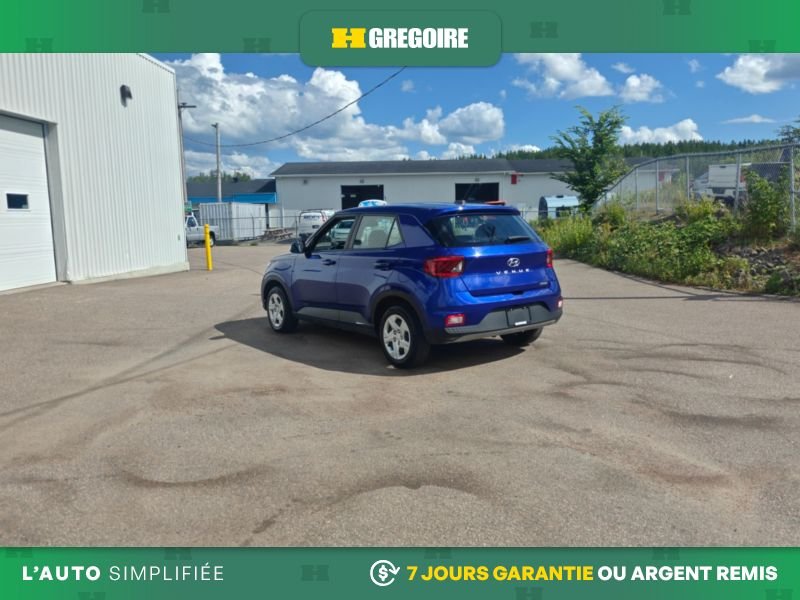 2023 Hyundai Venue Blue Laval - photo #5