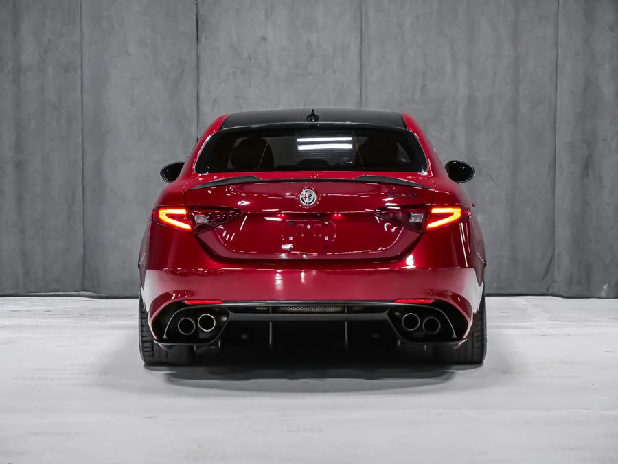 2021 Alfa Romeo Giulia QUADRIFOGLIO CARBON TOIT CARBONE ASSIST CONDUITE Red