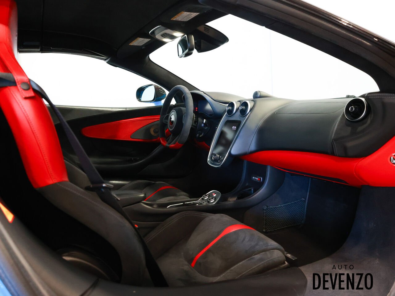 2019 McLaren 570s Blue Saint-Eustache - photo #8