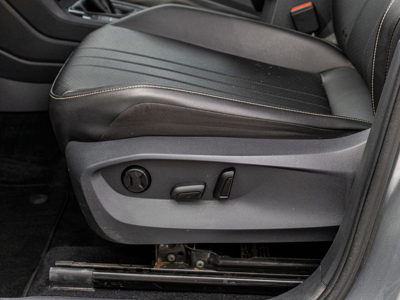 Volkswagen Tiguan Comfortline R-Line Black Edition 4MOTION 2022 Argent Châteauguay - photo #27