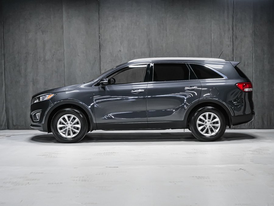 2016 Kia Sorento 2.4L LX Grey