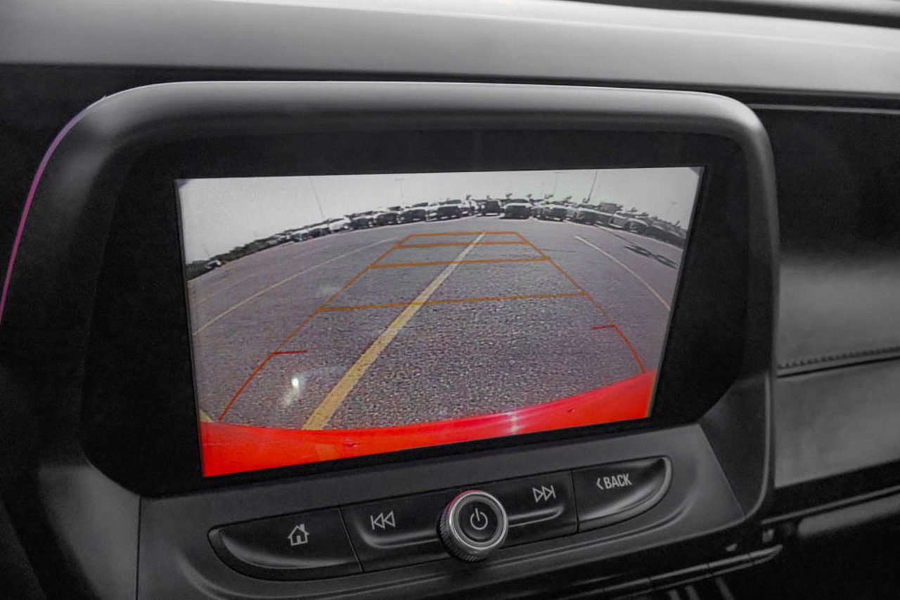 2018 Chevrolet Camaro 2dr Cpe 2LT Red Sherwood Park - photo #24