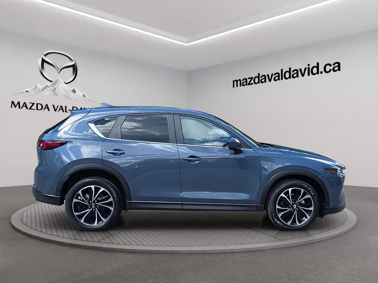 Mazda CX-5 GS AWD, automatique, toit ouvrant, sièges chauffants, volant chauffant, Apple CarPlay, navigation, 2022 Gris Val-David - photo #2
