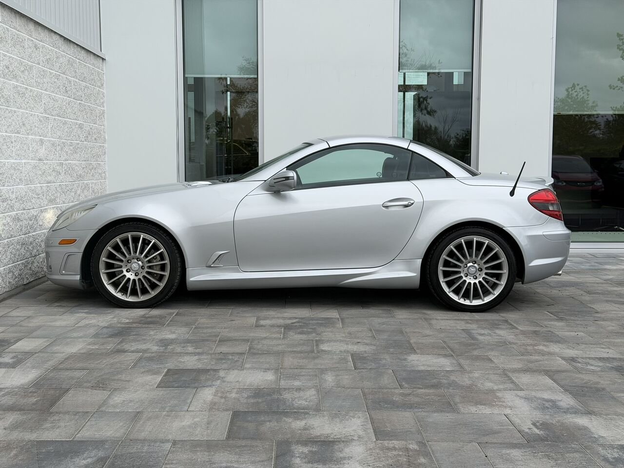 Mercedes-Benz Classe-SLK SLK 350 COVERTIBLE **RECONSTRUIT** 2011 Argent Laval - photo #11