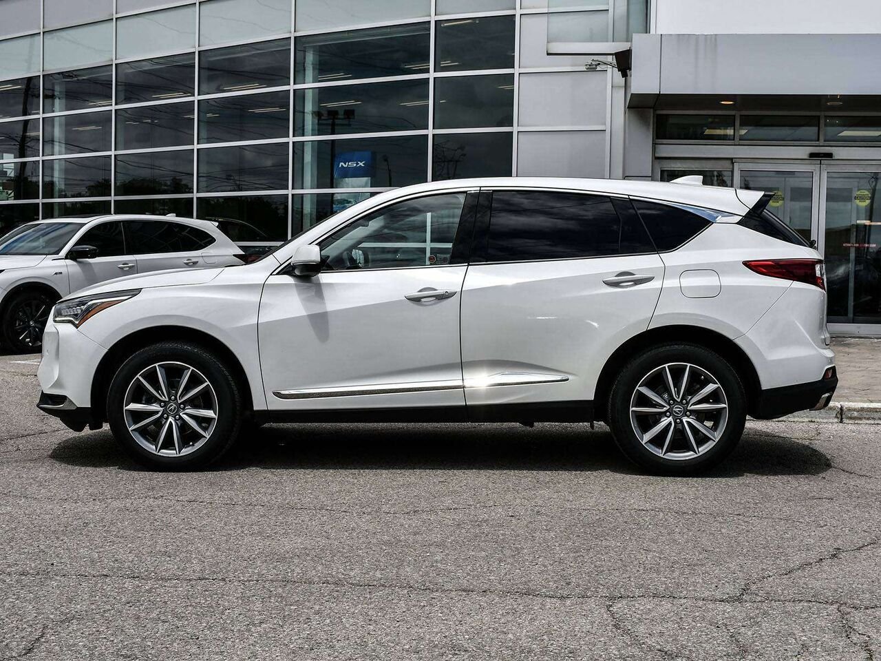 2024 Acura RDX TECH - Acura Certified White Etobicoke - photo #4