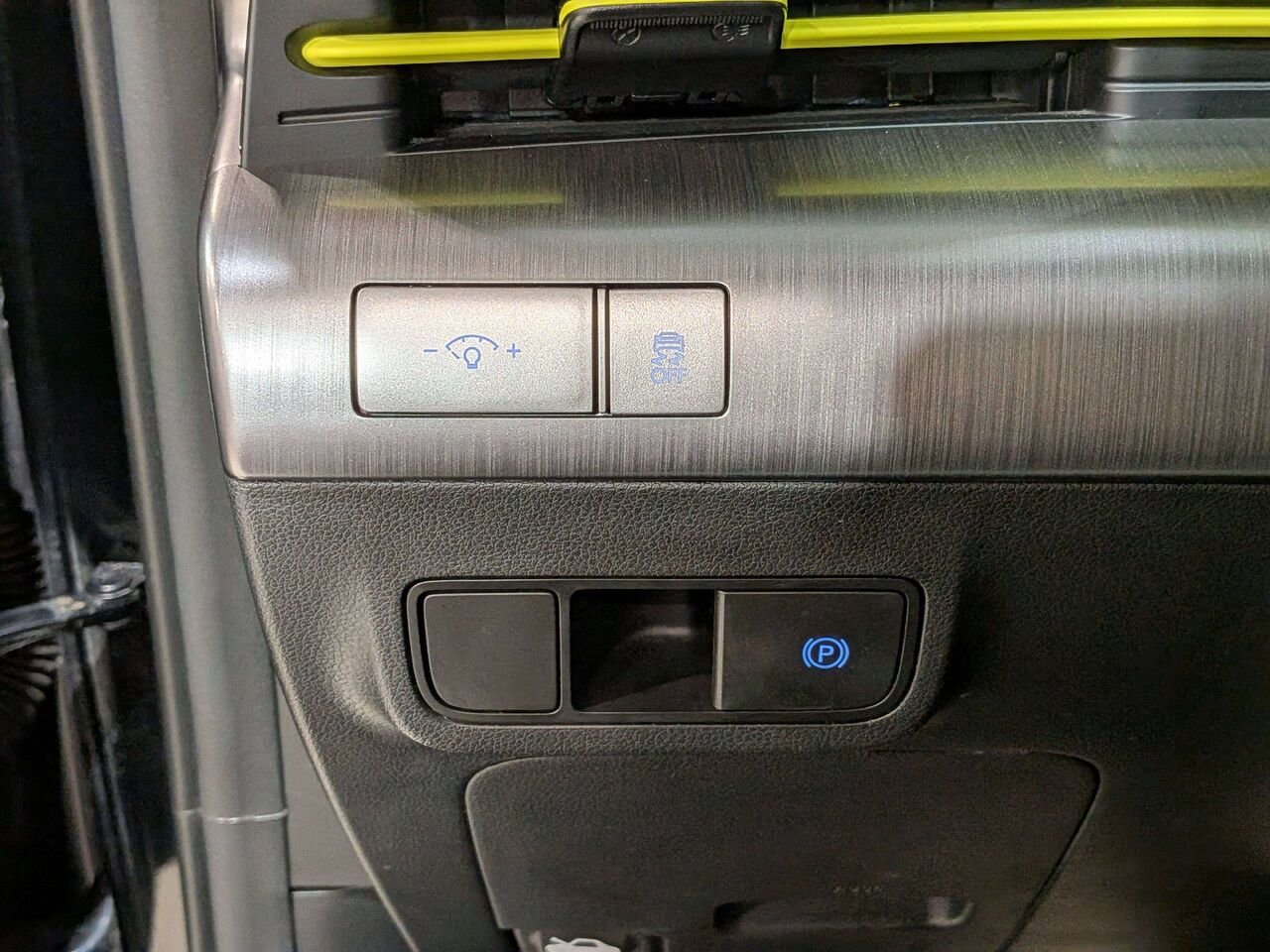 2024 Hyundai Kona Electric Ultimate FWD w/Sage-Green Interior Black Val-David - photo #30