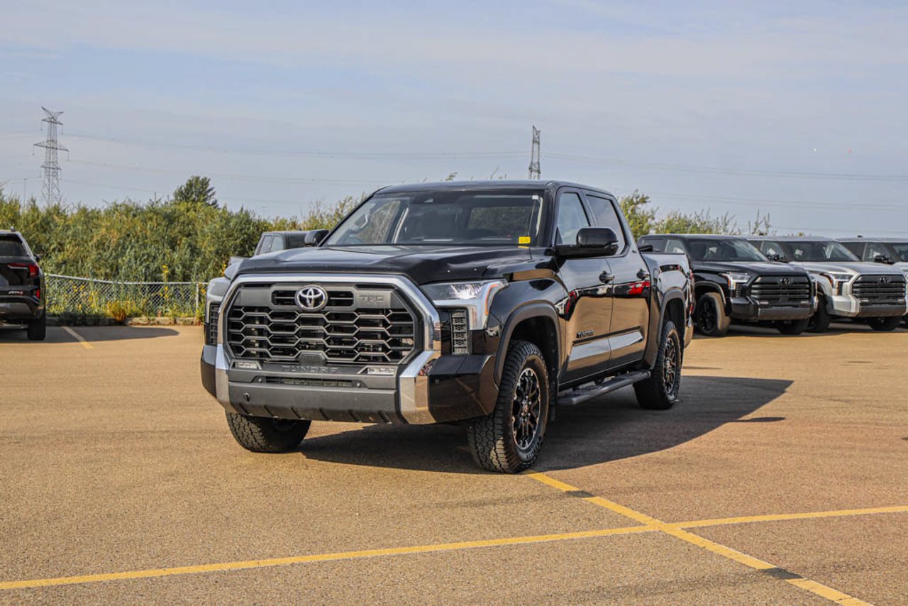 2024 Toyota Tundra 4x4 Crewmax SR Black Sherwood Park - photo #3